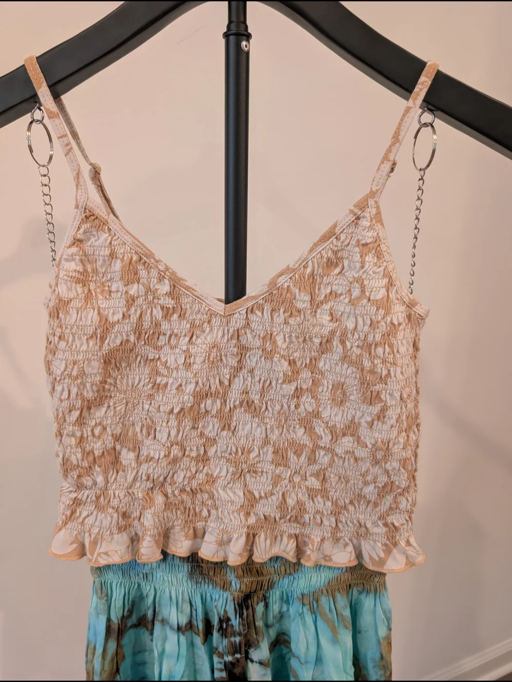 American Eagle Outfitters Beige Floral Smocked Cami Crop Top Small - Picture 1 of 8